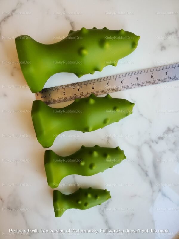 Green tree-textured anal plugs in four sizes, designed for a nature-inspired experience.