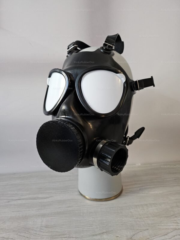 Custom lid cap MF11 mask replacement in sleek black with adjustable straps and textured surface.